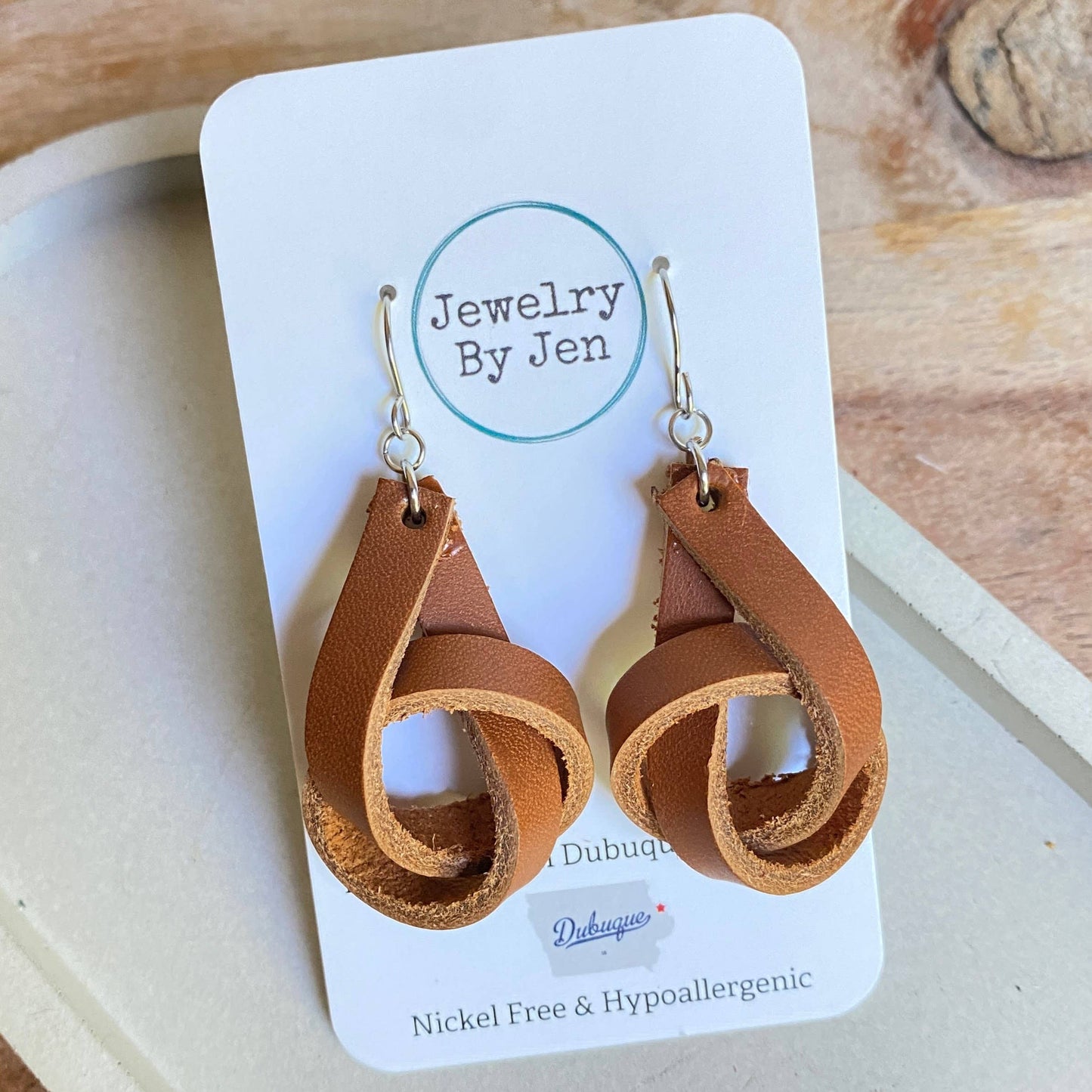 Knot Earrings: Cognac