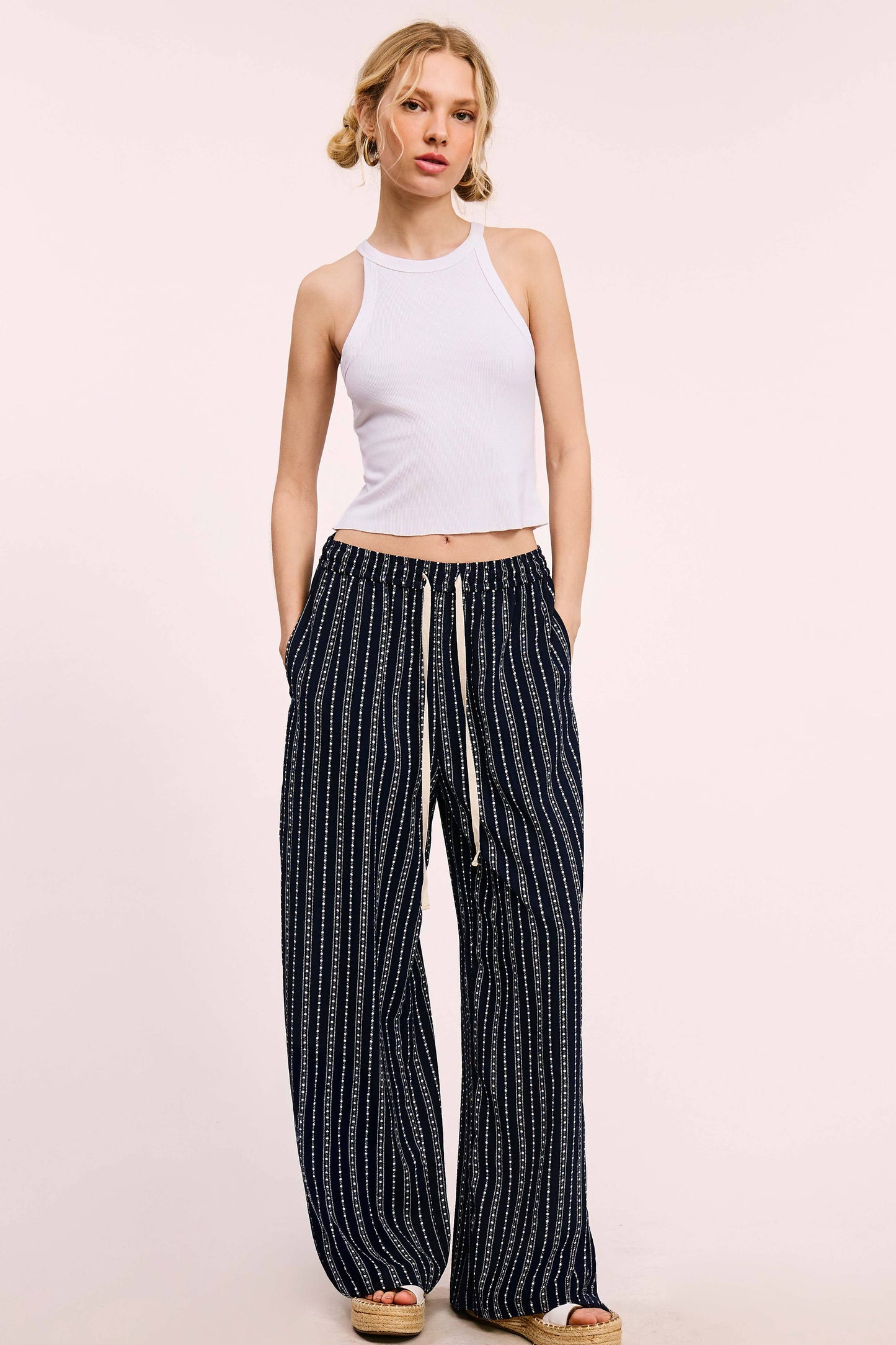 Patterned Design Relaxed Fit Pants With Pockets