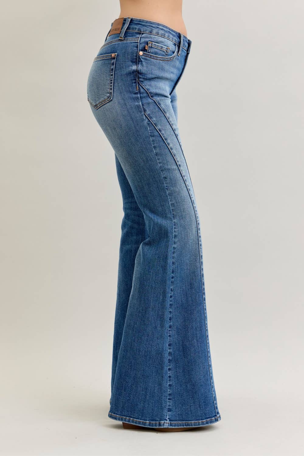 Flare Double Angular Seam