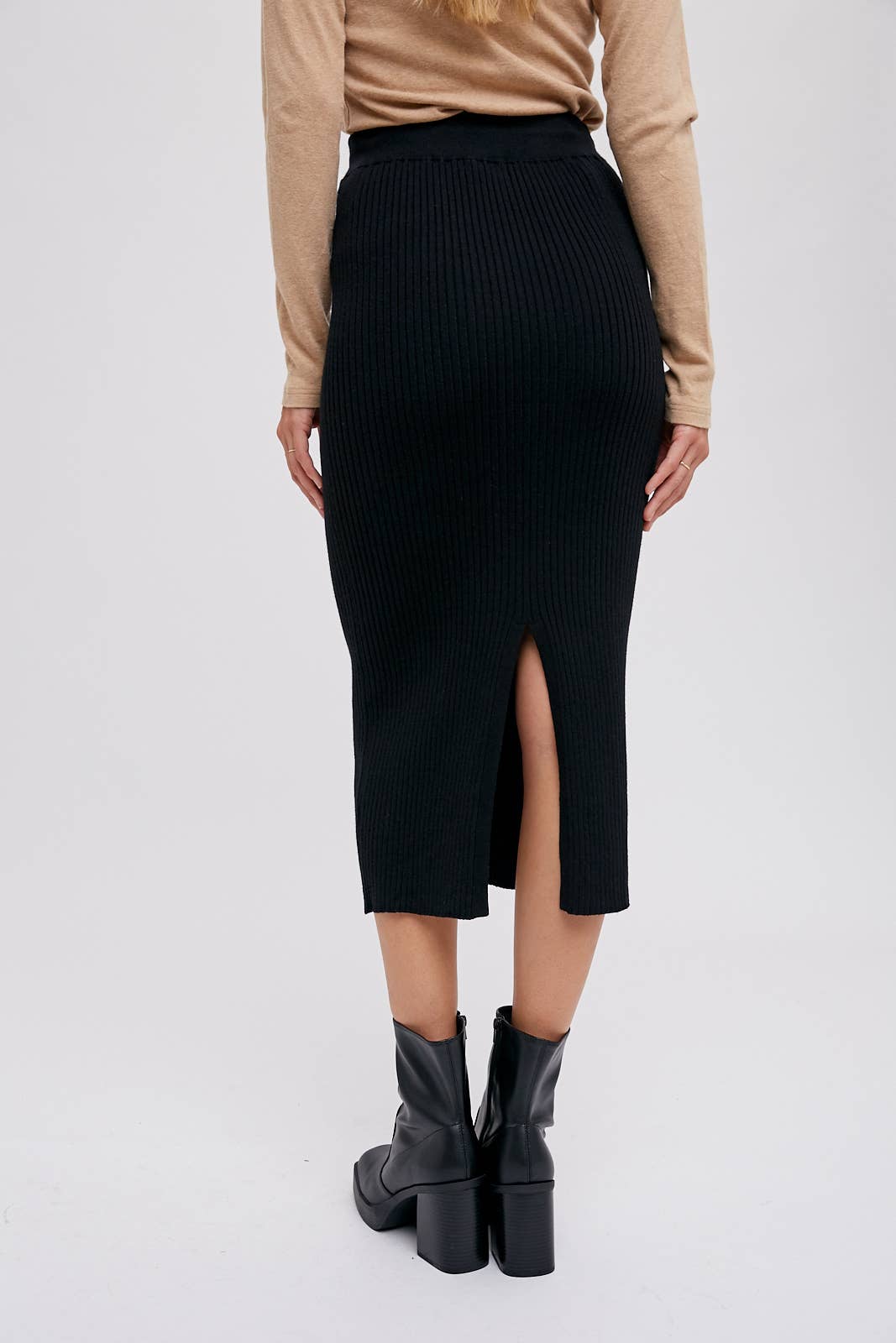 Ribbed Knit Midi Skirt