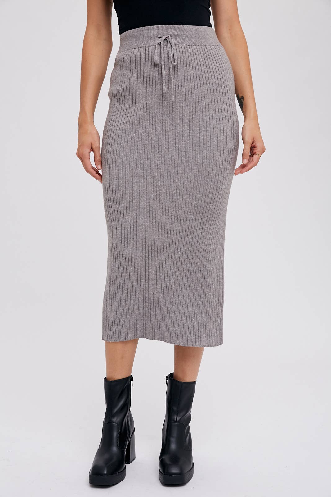 Ribbed Knit Midi Skirt