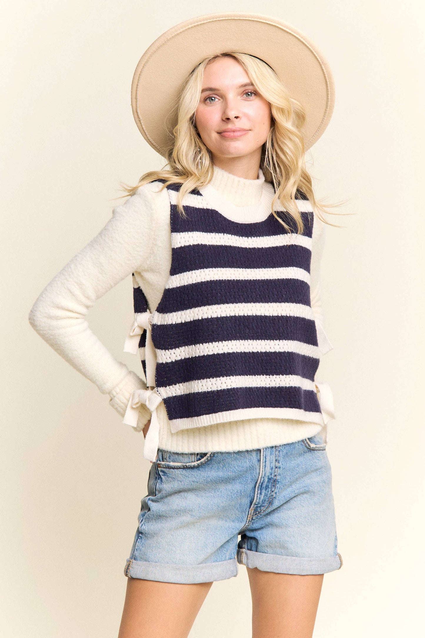 Sleeveless Side Tie Knit Blouse