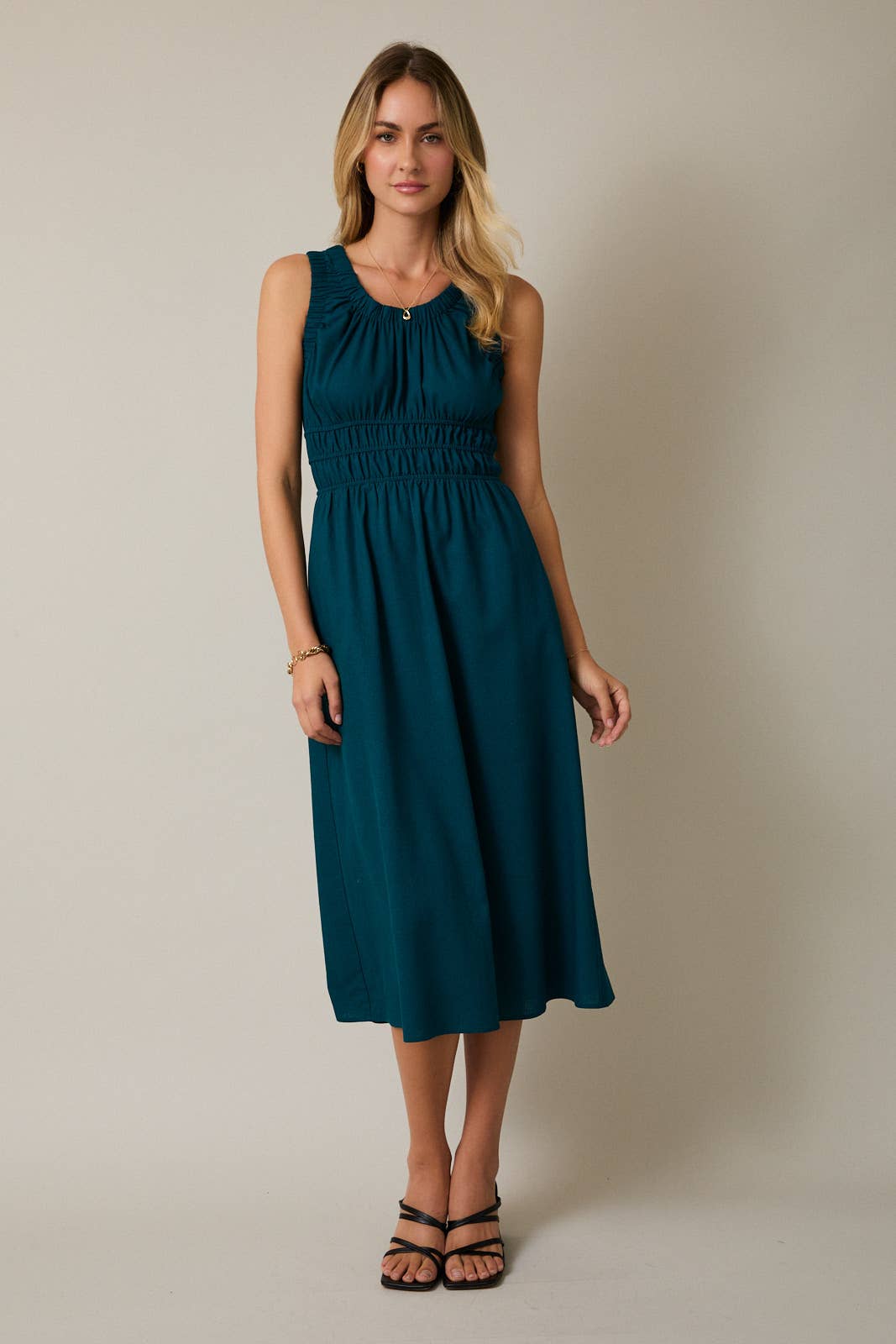 Round Neck Sleeveless Midi Dress