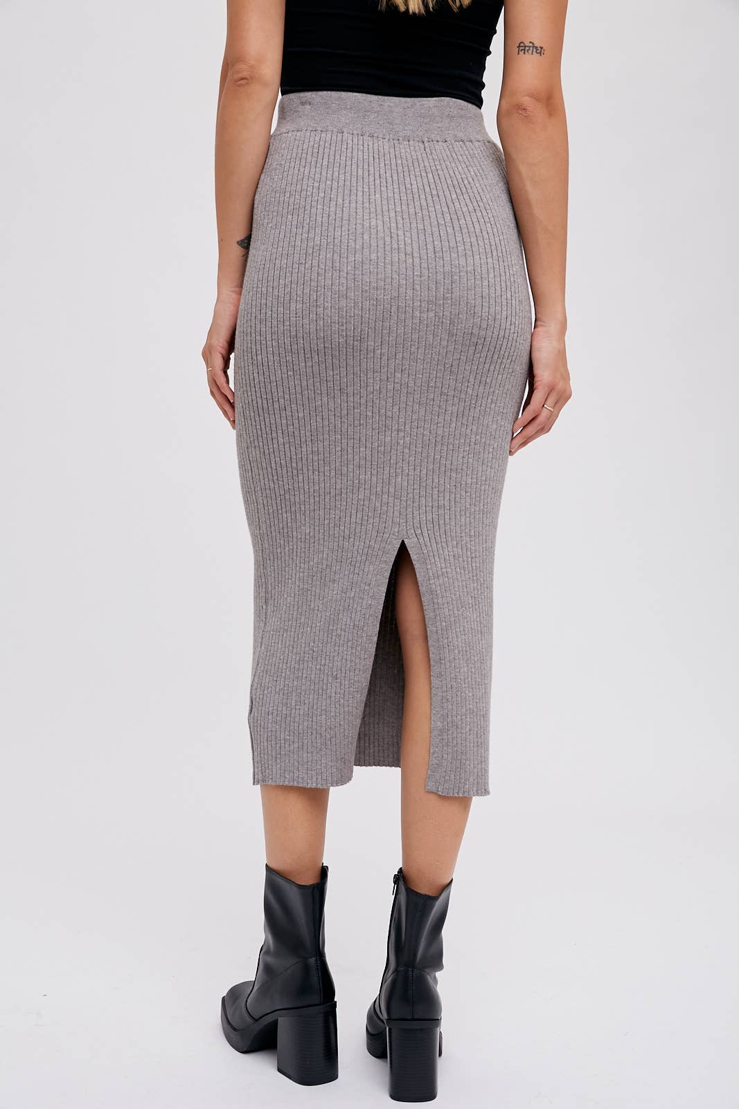 Ribbed Knit Midi Skirt