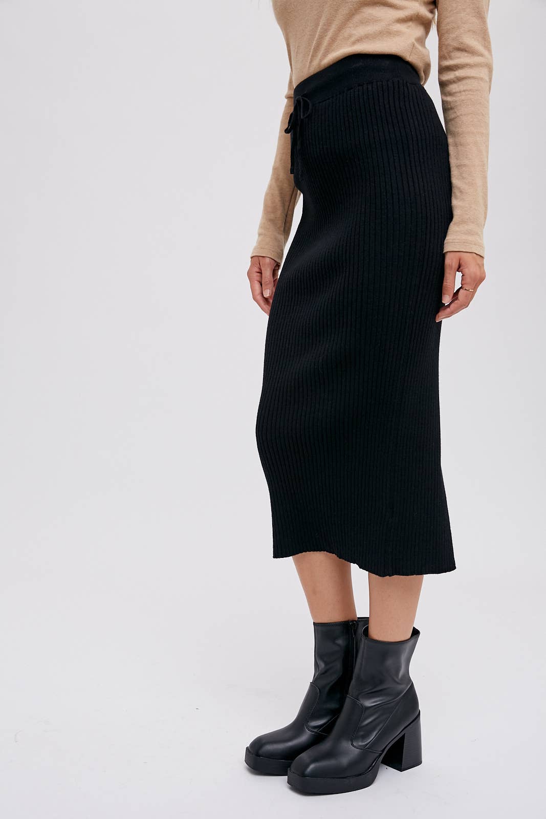 Ribbed Knit Midi Skirt