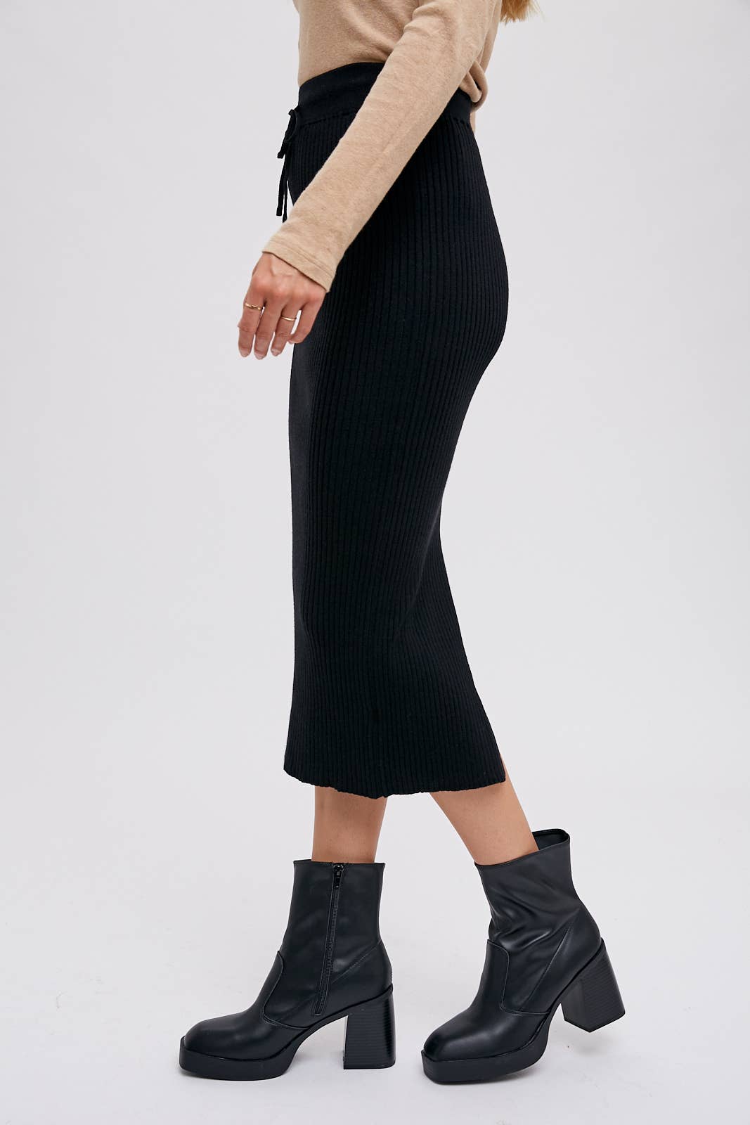 Ribbed Knit Midi Skirt