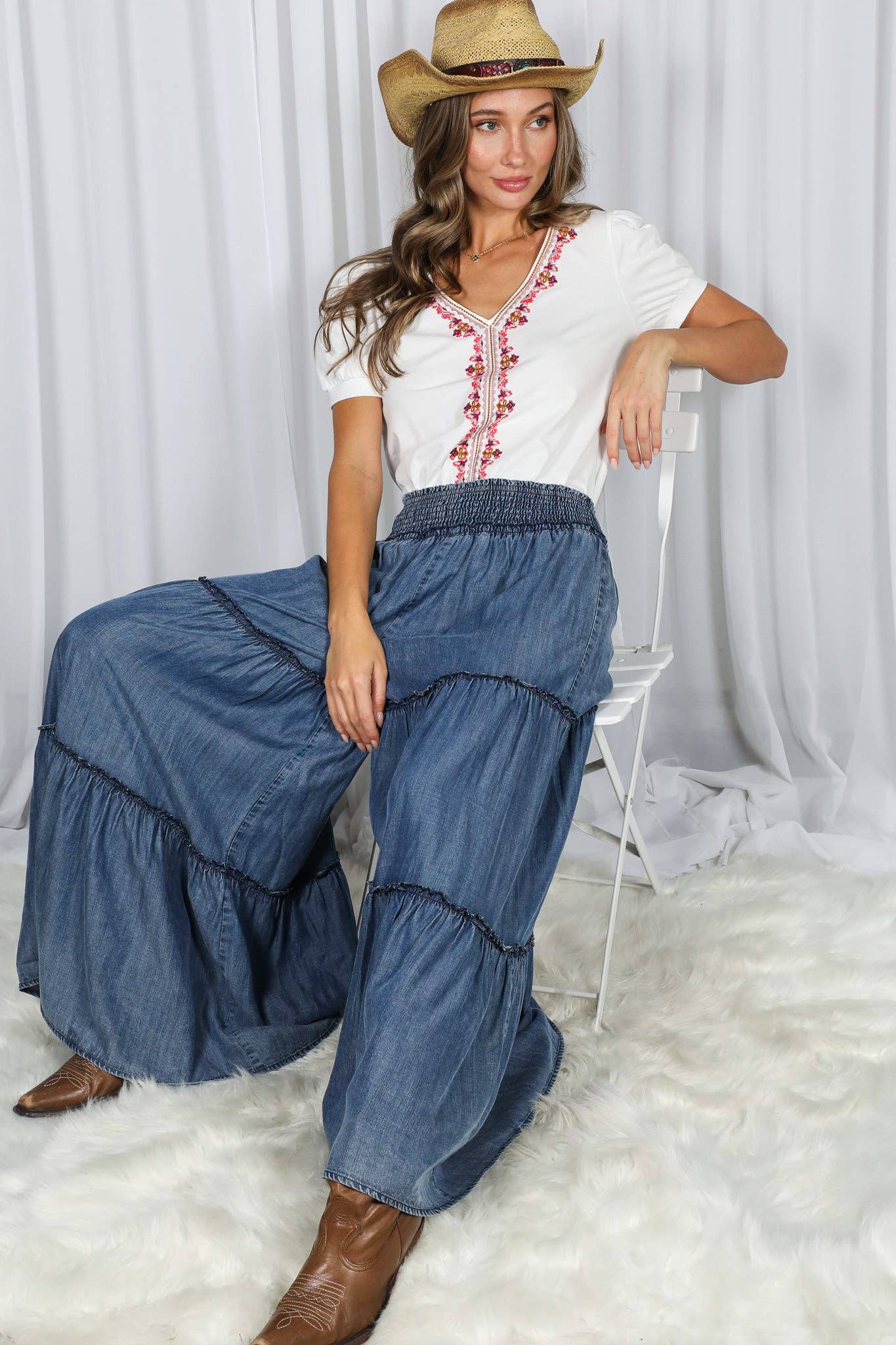 Embroidered Puff Sleeve Top
