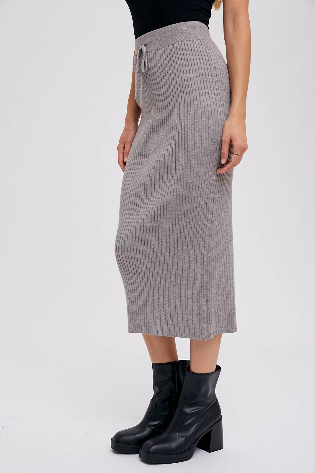 Ribbed Knit Midi Skirt