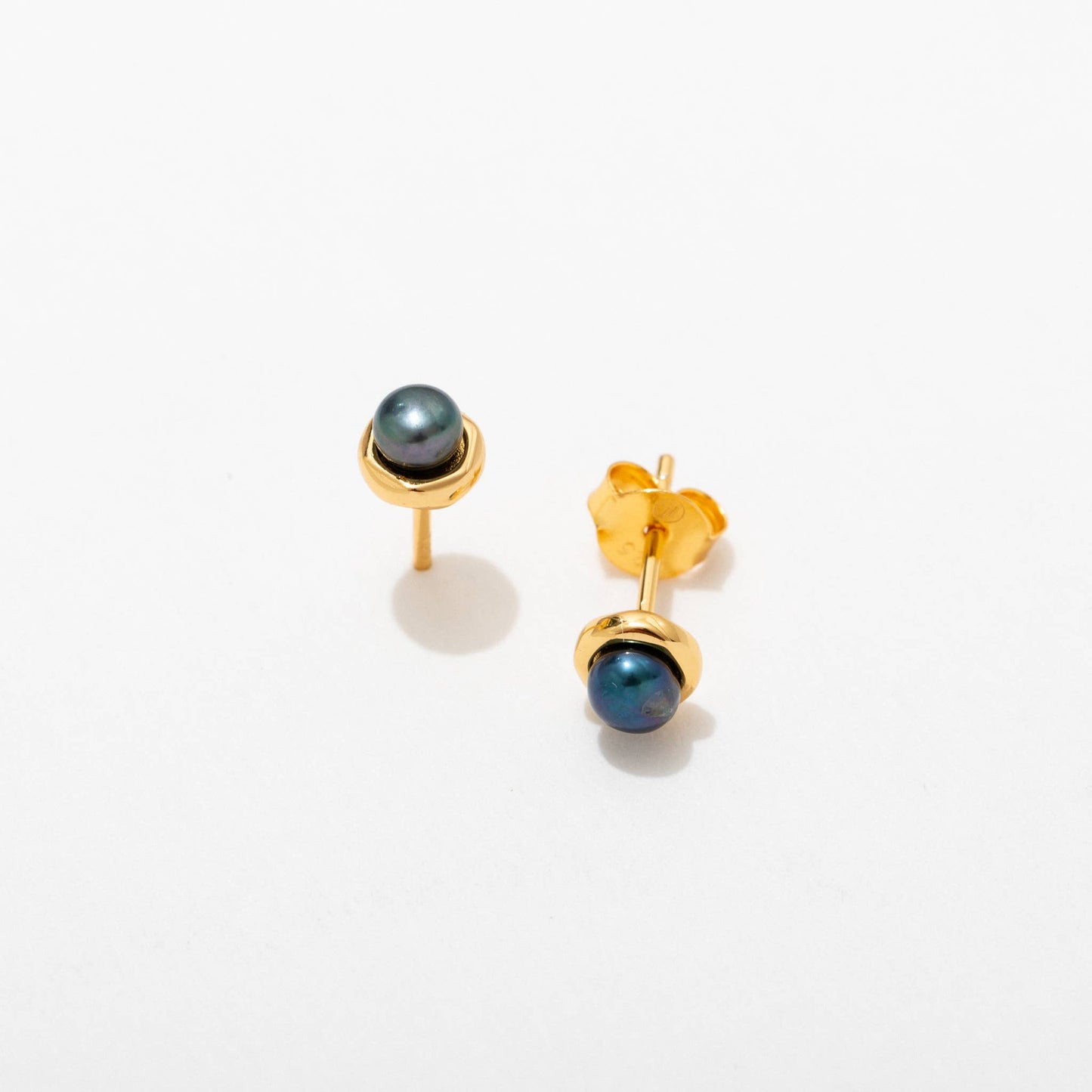 Black Pearl 18k Gold Plate Stud Earrings