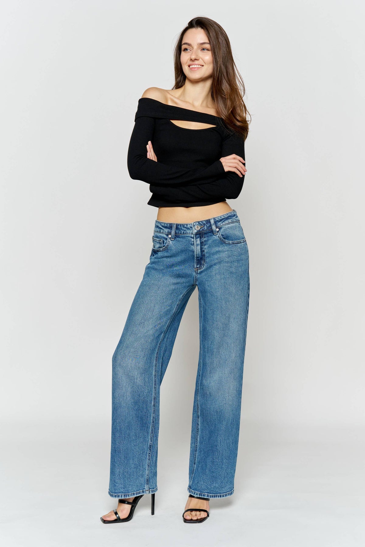 Relaxed Wide Leg Jeans