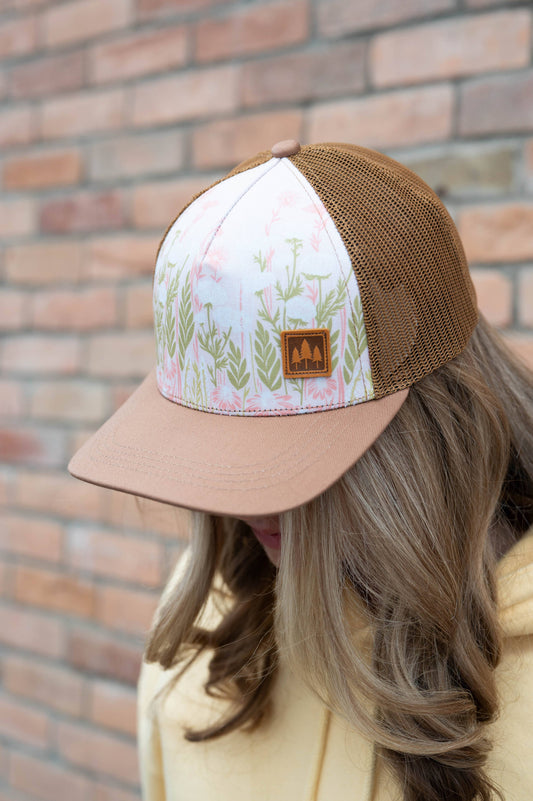 Wild Field Unisex Trucker