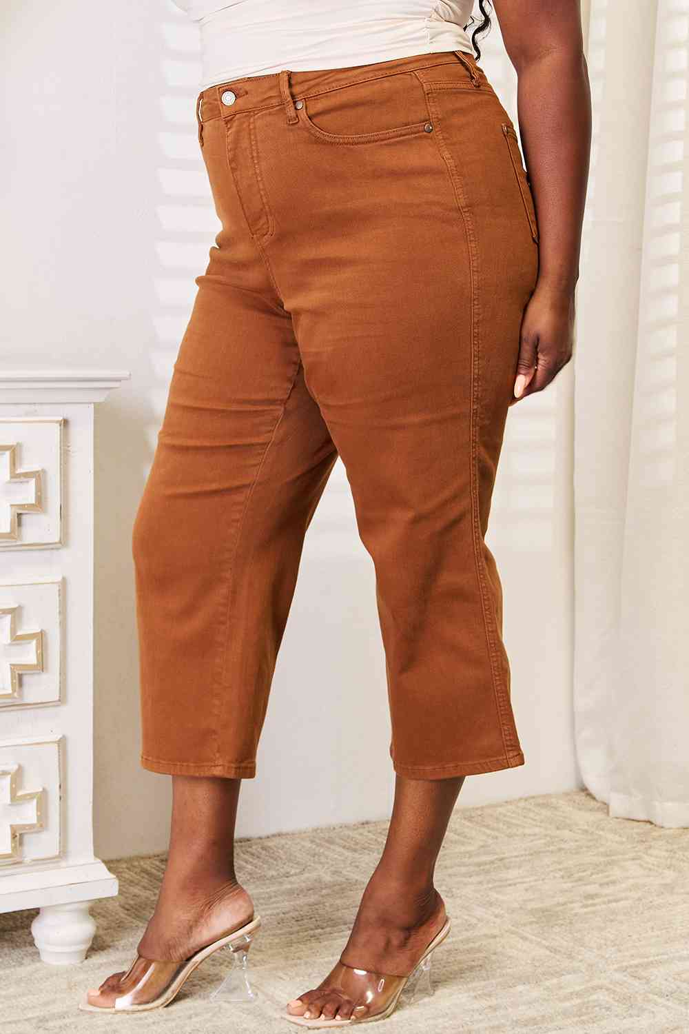 Tummy Control Capri Dyed Wide Crop